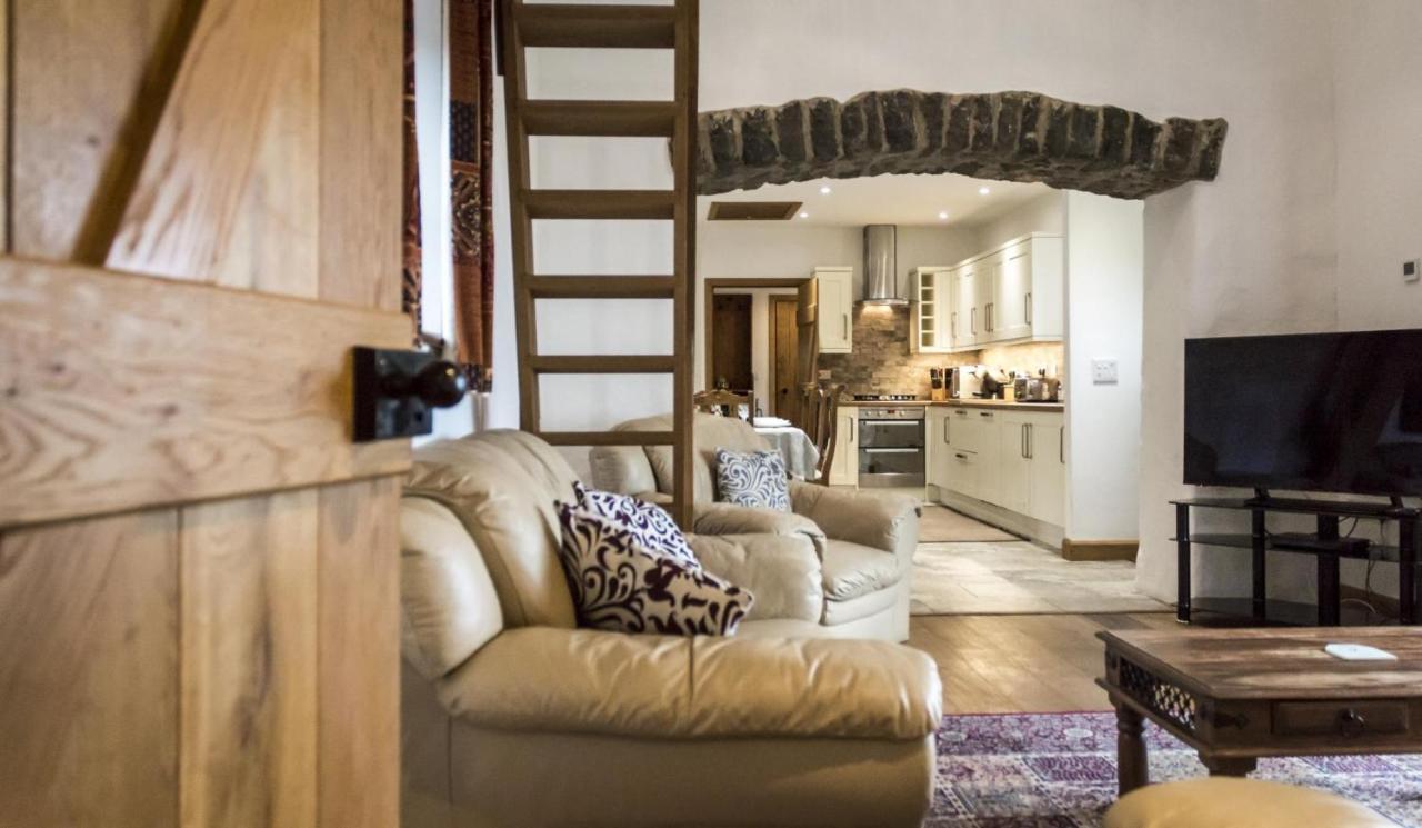 Orchard Cottage - Luxurious Barn Conversion - Beavers Hill マナーバー エクステリア 写真